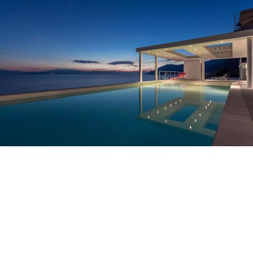 Super Luxurious Villa - 600m² - Up to 22 people