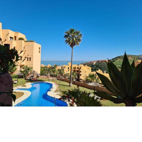 Superb 2-bed apartment in Duquesa