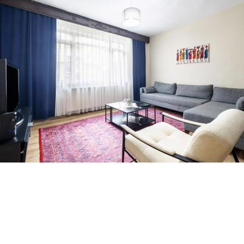 Superb Flat Close to Shopping Malls in Mecidiyekoy