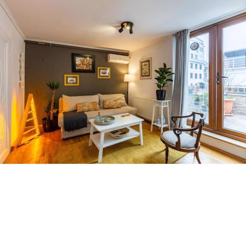 Superb Flat with City View and Terrace in Beyoglu