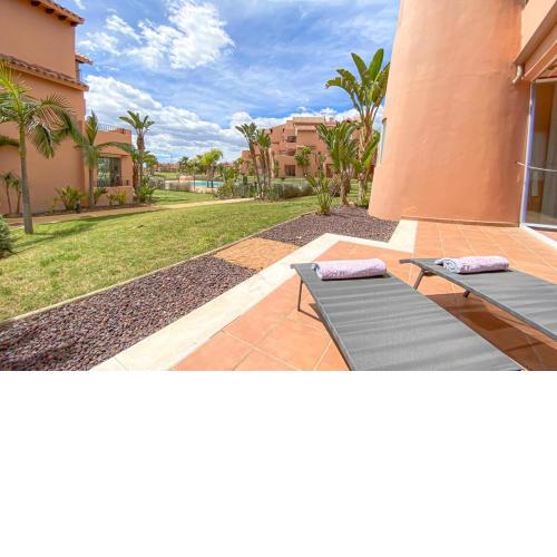 Superb luxurious groundfloor 1 bedroom app on Mar Menor golf resort
