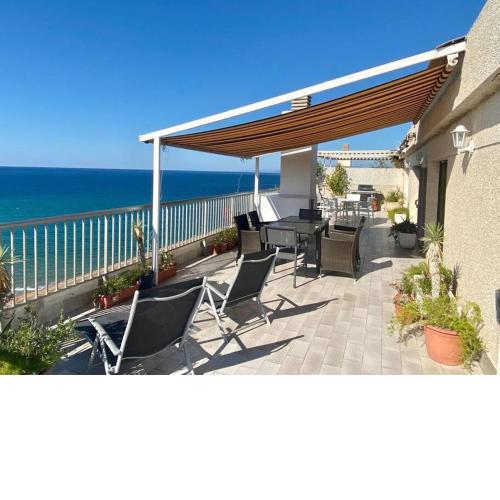 superb Rooftop apartment swimming pool parking