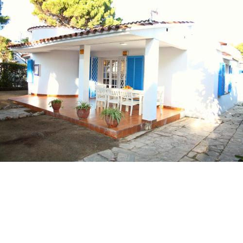 Superb Seafront Villa