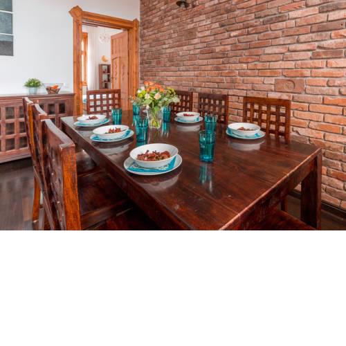 Supercentral Spacious Apartment