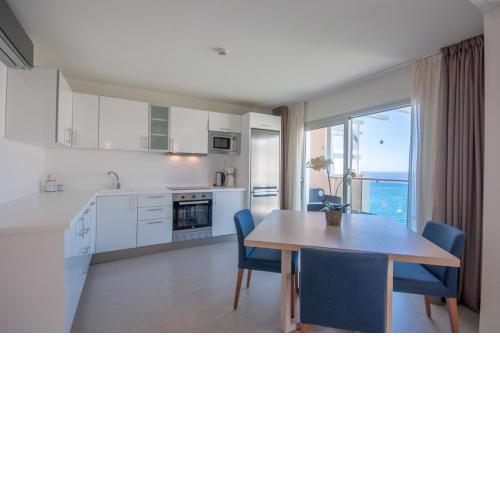 Superior 2 bedroom penthouse, almost on the beach.
