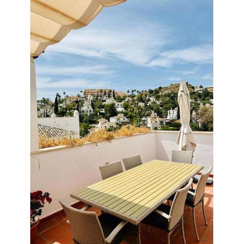 Superior 3BR Duplex in Aloha Royal minutes from Puerto Banus y Marbella