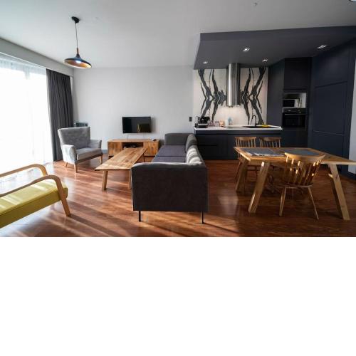 Superior, classy residence,7/24 Security,2 bedroom ( Benesta 133 )