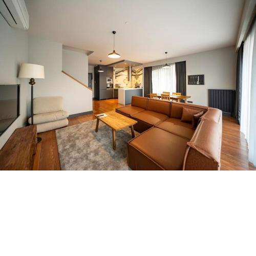 Superior, classy residence,7/24 Security,2 bedroom ( Benesta 205 )