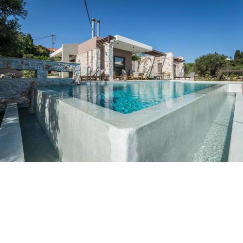 Superior Villa Ariadne with Pool near Chania