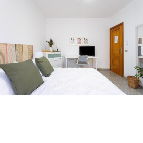 Surfy Stylish Bed&Coffee Room 104 by Eden Rentals
