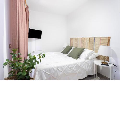 Surfy Stylish Bed&Coffee Room 106 by Eden Rentals