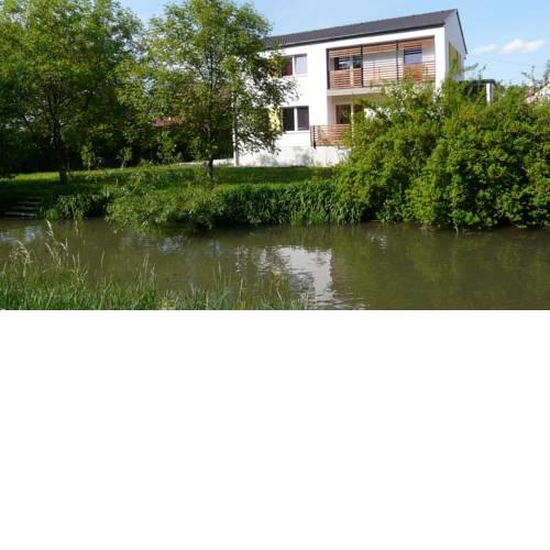 Suri Bau Apartman