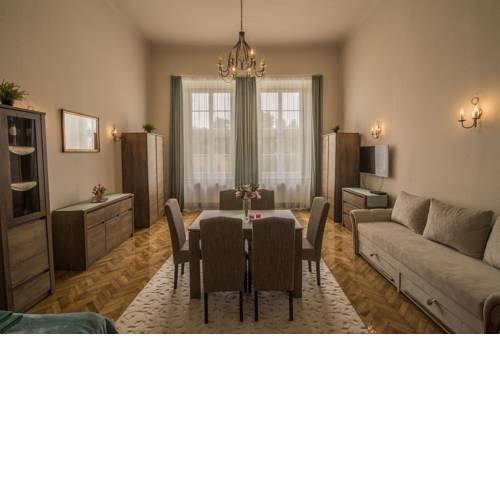 Suzy Apartman