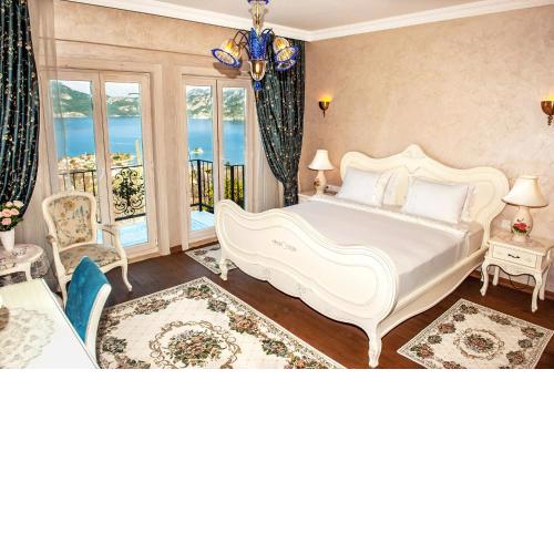 Swan Lake Hotel - Adult Only