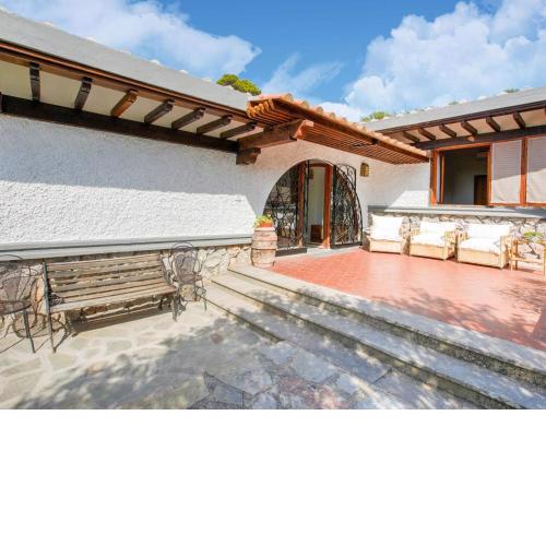 Swanky Villa in Ansedonia near Feniglia Beach