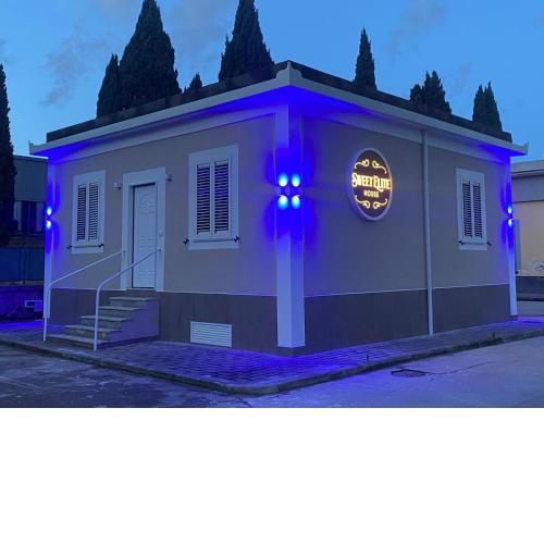 Sweet Elite House
