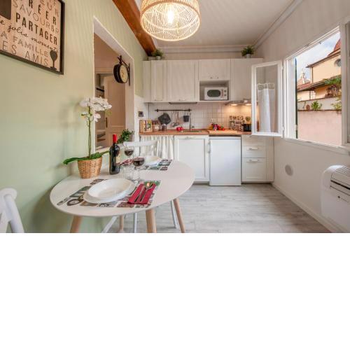 Sweet Pergola-Flo Apartments