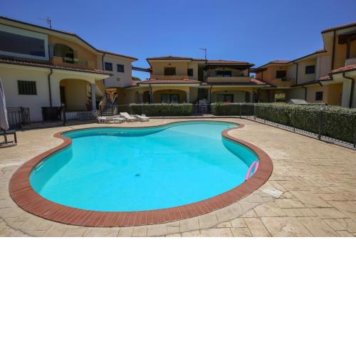 Swimming Pool and Relax Apartment
