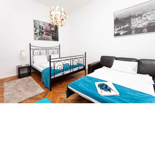 Szimpla Studio Apartment