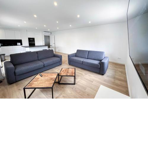 T4 E - Best place in Cala-Montgo beach Appartement with 5 bed, Air conditioner & private Parking