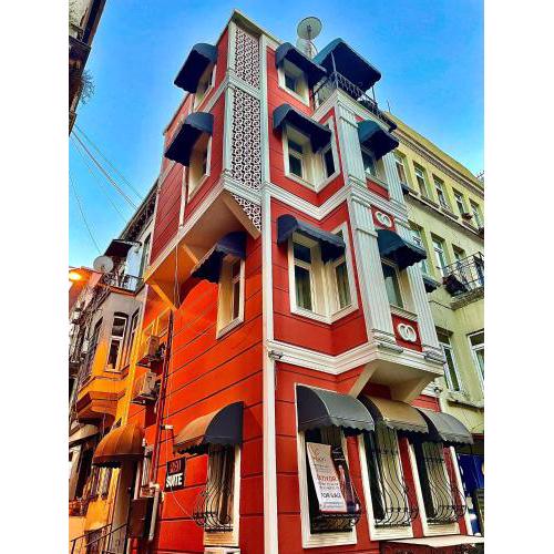 Taksim Red Suite
