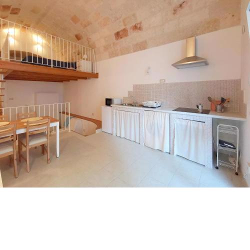 Tanese House