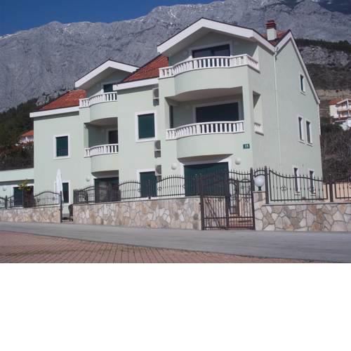 Tara Apartments