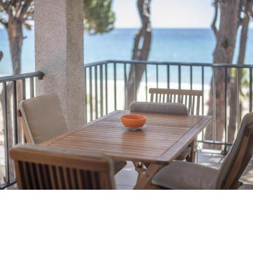 TarracoHomes, Beach apartment cambrils