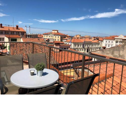 Tartini Square House FERGO