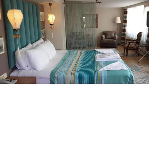 Tashkonak Studio Suites