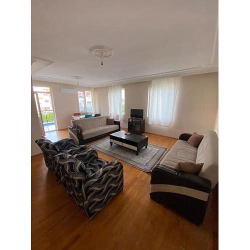 Tatil için eşyalı geniş daire (Konyaaltı)