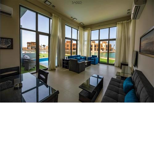 Tawila Island Tip Spacious 5 bedroom Villa in Gouna