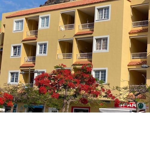Tazacorte Beach and also Luz y Mar apartments