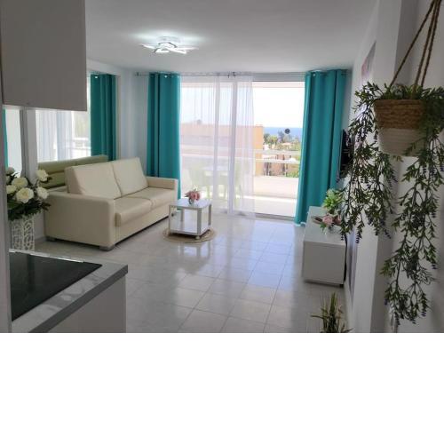 Tenerife Luxury, wide Apartment near the sea 2 sw/pools