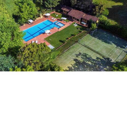 Tenuta Contessa Chiara 17, Emma Villas