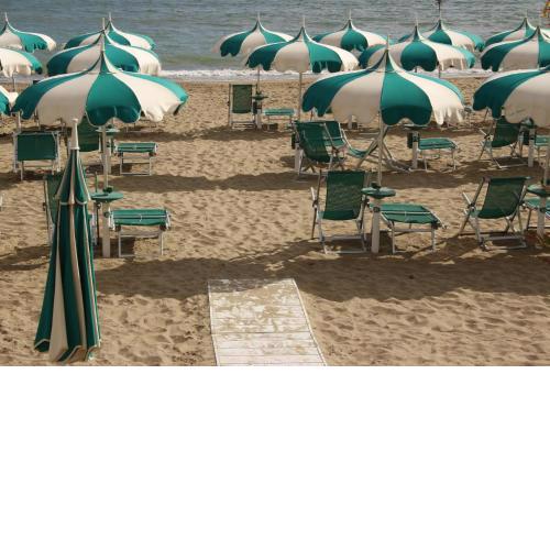 TERRACINA SEA FRONT FANTASTIC APARTMENT WITH ONE CAR PRIVATE OPEN PARKING
