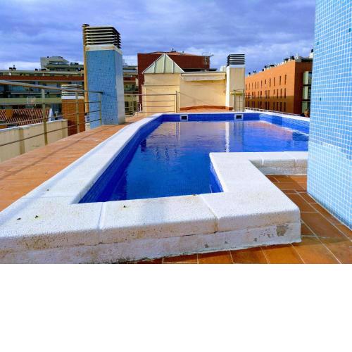 Terrassa Centro con Piscina a 33min coche de Bcn