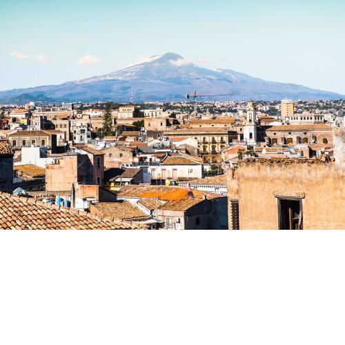 Terrazza con vista Etna e centro storico by Wonderful Italy