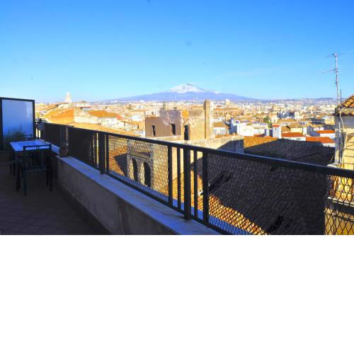 Terrazza sul Castello Ursino by Wonderful Italy