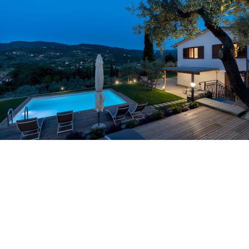 TERRAZZA SULLA VALLE 4&2, Emma Villas