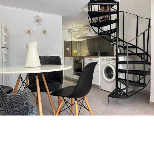 Tetrapoleous Loft