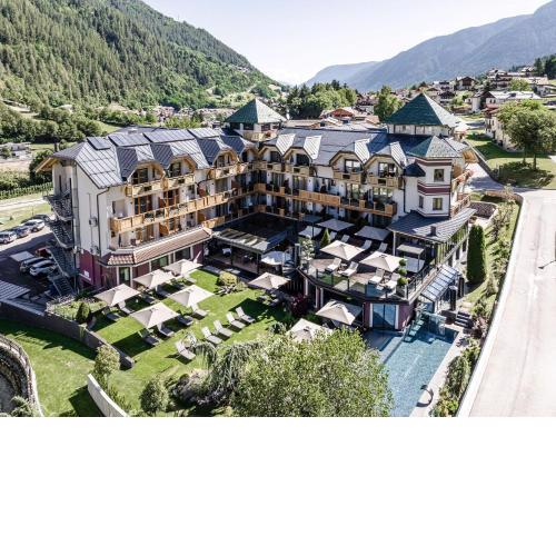 Tevini Dolomites Charming Hotel