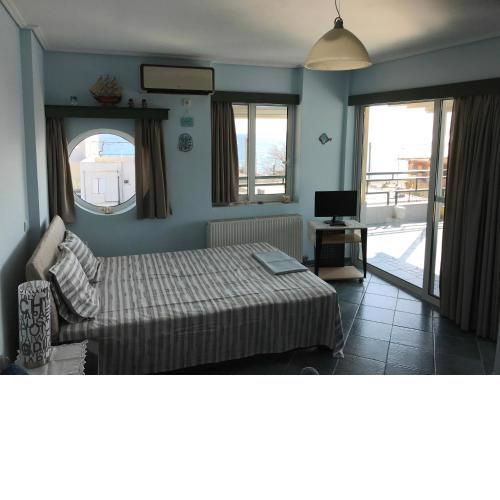 TG Kalamata Beach Studio with sea view terrace
