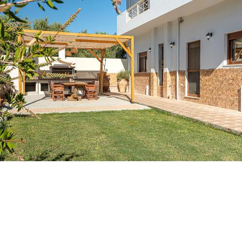 Thalasinos Luxury Villa