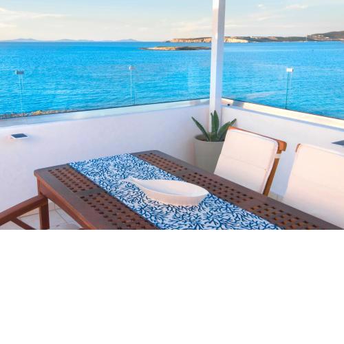 THALASSA Seafront Superb 1BD house in Naousa