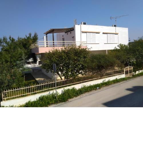 Thanasis Villa