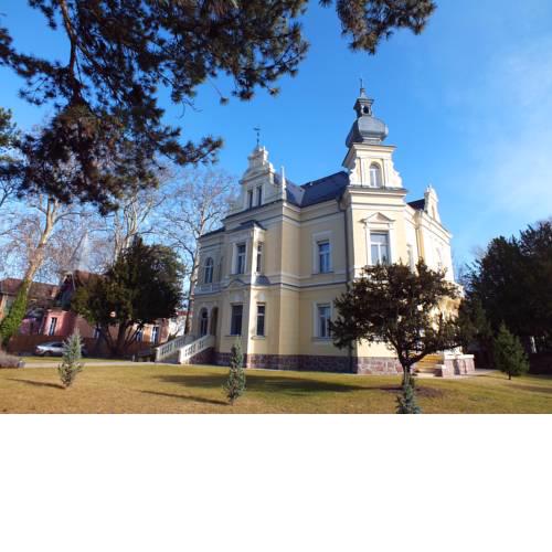 Thanhoffer Villa