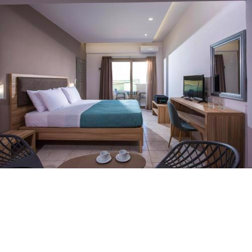 Thania Seaside Smotel - Adults Only
