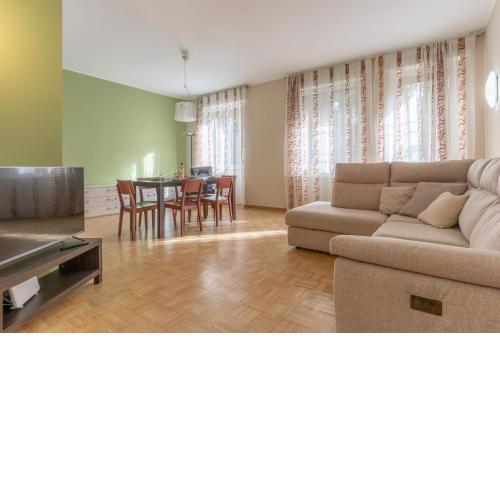 The Best Rent - Spacious two-bedrooms apartment in San Donato
