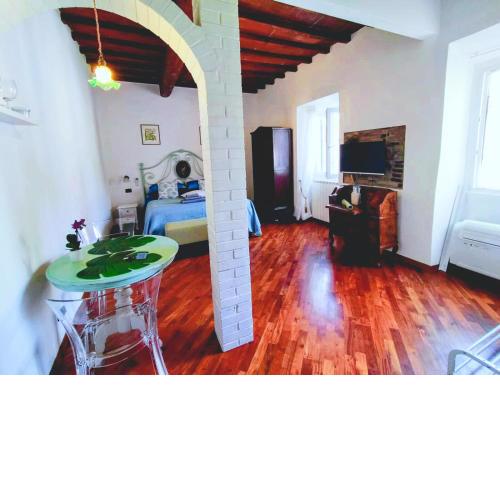 The best small Florence Flat